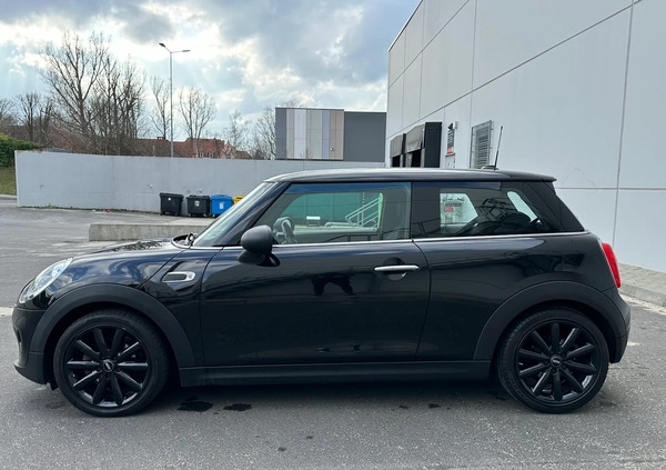 MINI ONE cena 38500 przebieg: 215739, rok produkcji 2017 z Góra małe 631